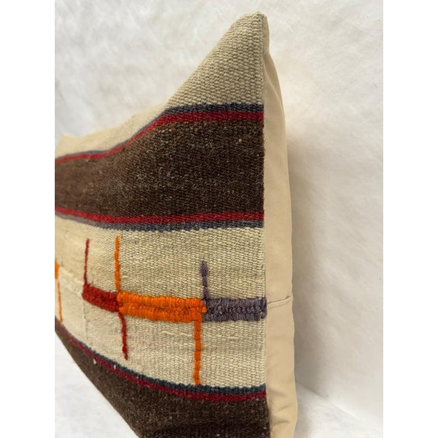Contemporary Turkish Hemp Pillow Cushion Natural Beige Brown Red Green Pillow Cushion Cover 16" x 24" For Sale - Image 3 of 4