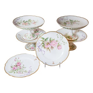 Mid 20th Century English Porcelain Compotes and Plates with Floral Décor and Gilt Trim For Sale