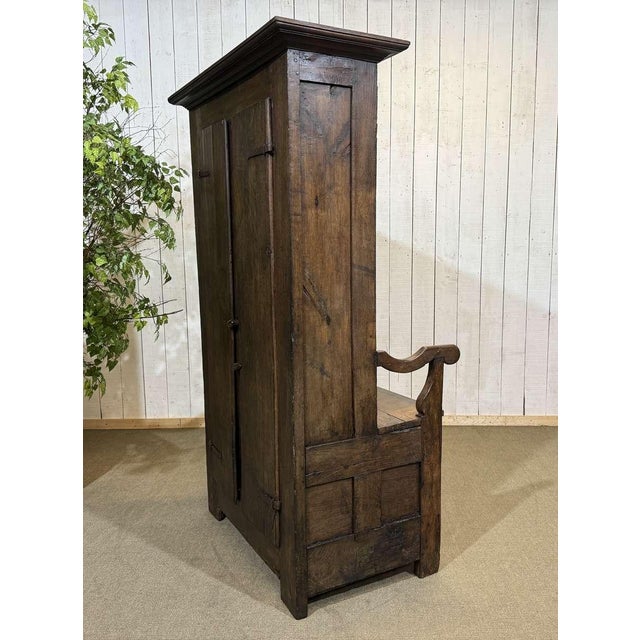 19th Century Breton Oak and Chestnut Entryway Cabinet For Sale - Image 15 of 18