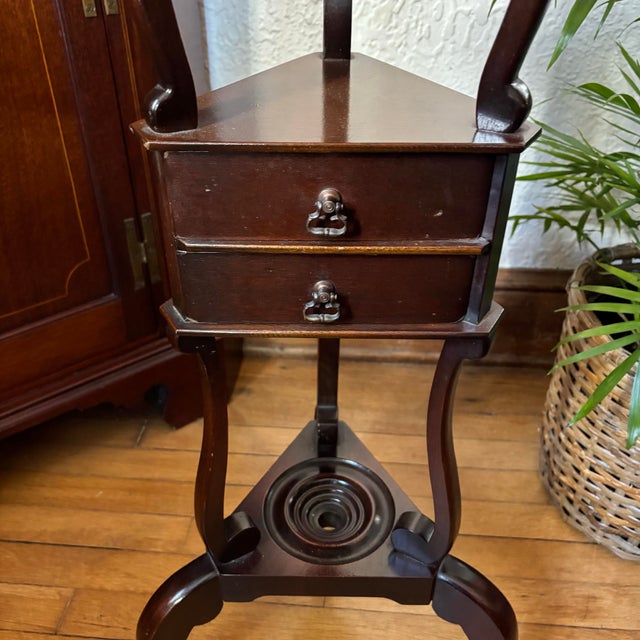 Mid 20th Century Queen Anne Mahogany Pedestal Plant Stand For Sale - Image 6 of 10