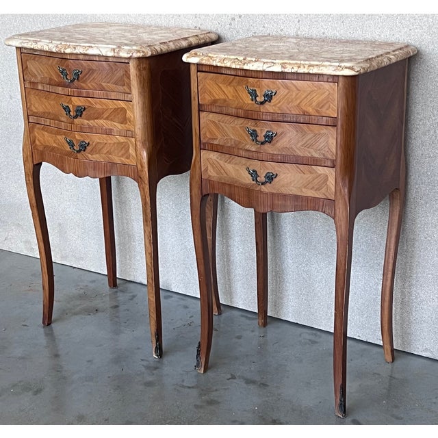 French Antique Louis XV French Marquetry Marble Top Nightstands, Set of 2 For Sale - Image 3 of 13