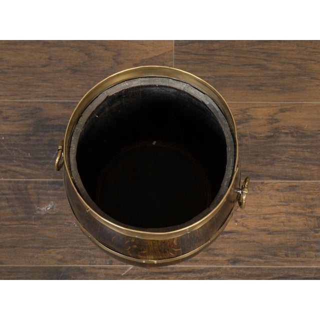 English Turn of the Century Oak Barrel with Brass Braces, circa 1900 For Sale In Atlanta - Image 6 of 9