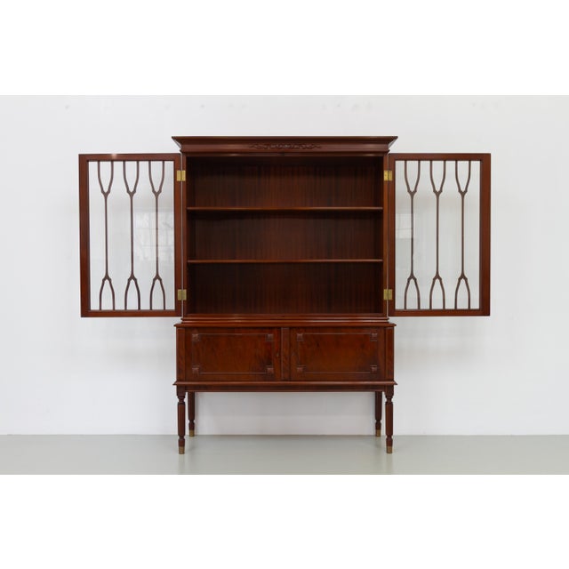 Danish Hepplewhite Mahogany Display Cabinet from Farre Møbelfabrik, 1970s For Sale - Image 4 of 18