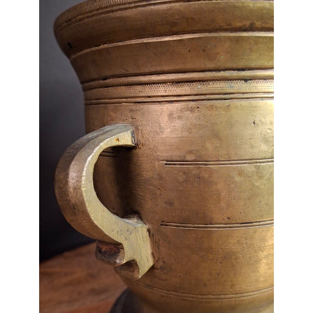 18th C Antique Solid Brass Mortar Pestle Set Heavy 15lb Judaica Apothecary For Sale - Image 9 of 17