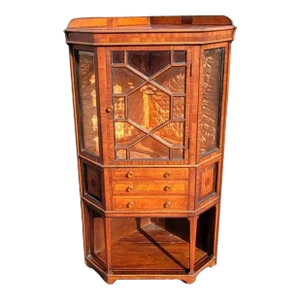 1890s English Art Nouveau Mahogany Inlaid Corner Vitrine Display Cabinet