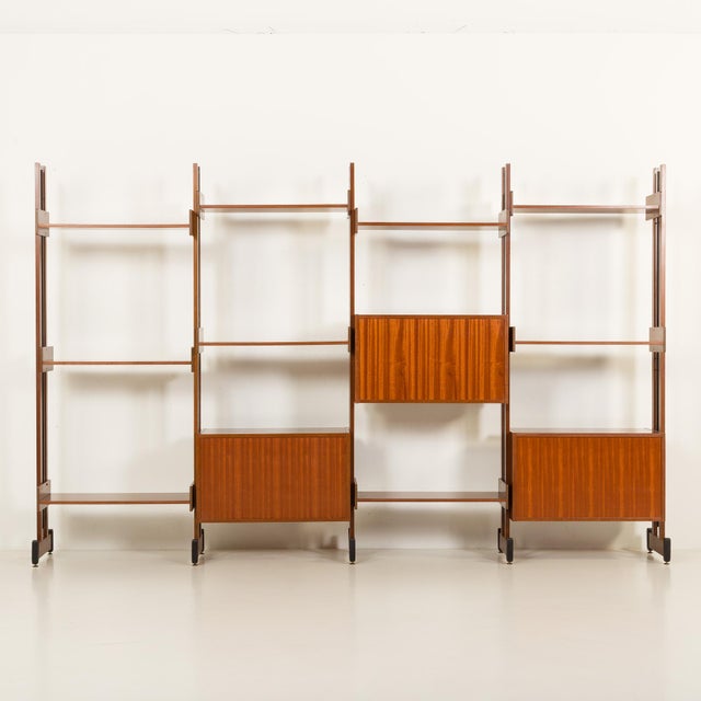 Gio Ponti Italian Four Bay Free Standing Wall Unit in the style of Gio Ponti, 1970s For Sale - Image 4 of 18