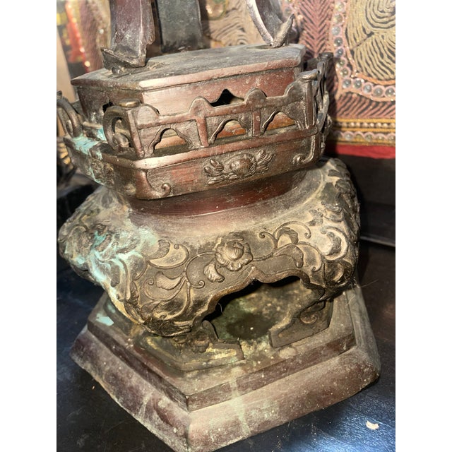 Bronze Late 19th Century Japanese Meiji Period (1868-1912) Bronze ‘Koro’ or Incense-Burner For Sale - Image 8 of 12