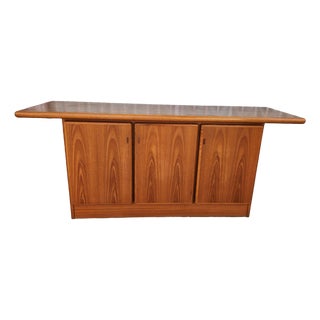 Mid-Century Modern Teak Sideboard For Sale