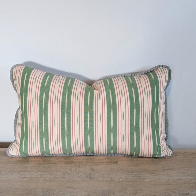 Not Yet Made - Made To Order Schumacher Chiang Mai Dragon Emerald Single Lumbar Pillow With Ruffled Trim For Sale - Image 5 of 7