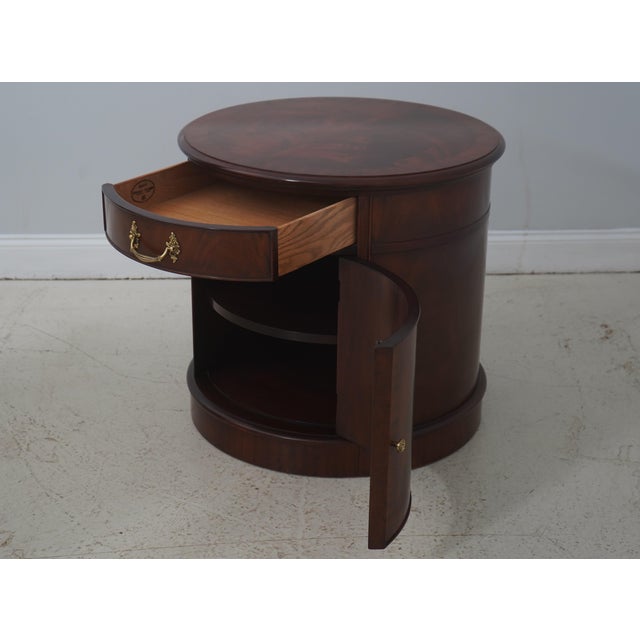 Traditional Henkel Harris Flame Mahogany Round Drum Side Table For Sale - Image 3 of 18