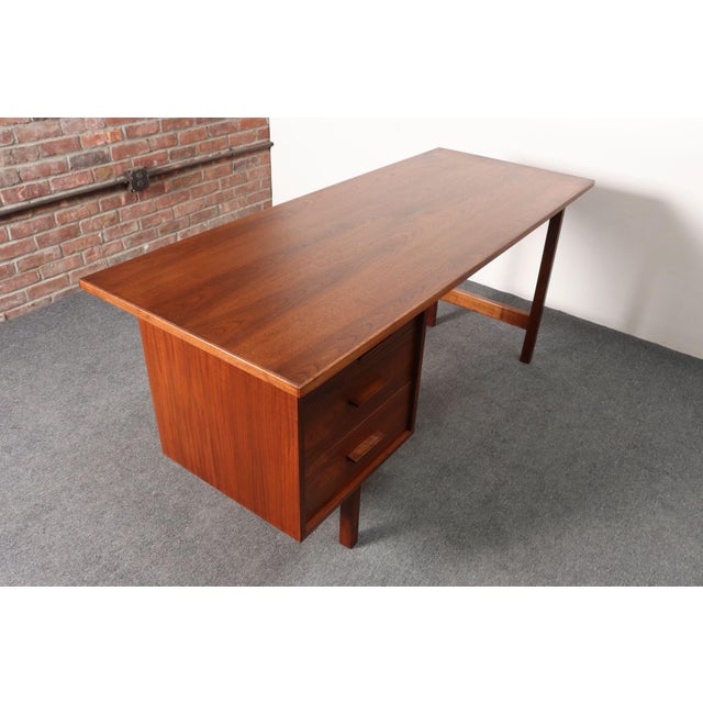 Mid-Century Modern Mid-Century American Modern Studio Craft Walnut Desk by Richard Artschwager For Sale - Image 3 of 18