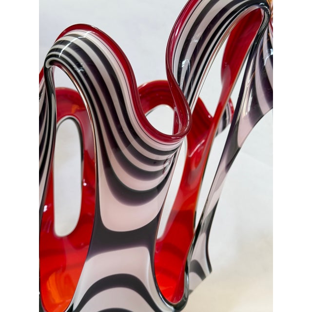 1970s Hand -Blown Art Glass Vase in 'Erupt' Pattern by Jozefina for Krosno Poland For Sale - Image 11 of 14
