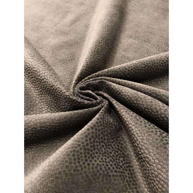 Kravet Kravet Grey Multipurpose Fabric 34317 - 2 1/2 Yards For Sale - Image 4 of 6