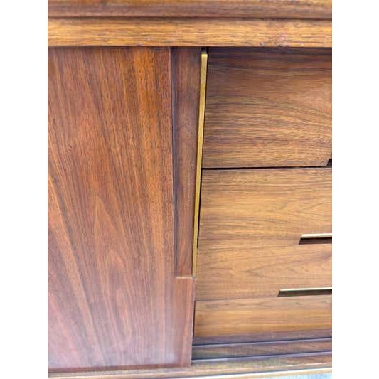 Brown Mid 20th Century Cavalier low dresser/ Credenza, Attributed For Sale - Image 8 of 11