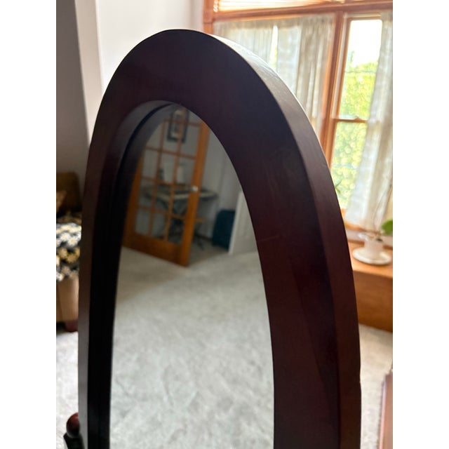 1990s Traditional Oval Cheval Mirror – Dark Wood Full-Length Tilt Mirror For Sale - Image 5 of 7