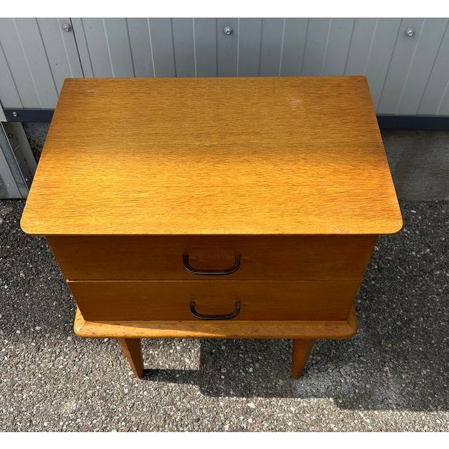 Vintage Bedside Table in Light Oak, 1950 For Sale - Image 4 of 8