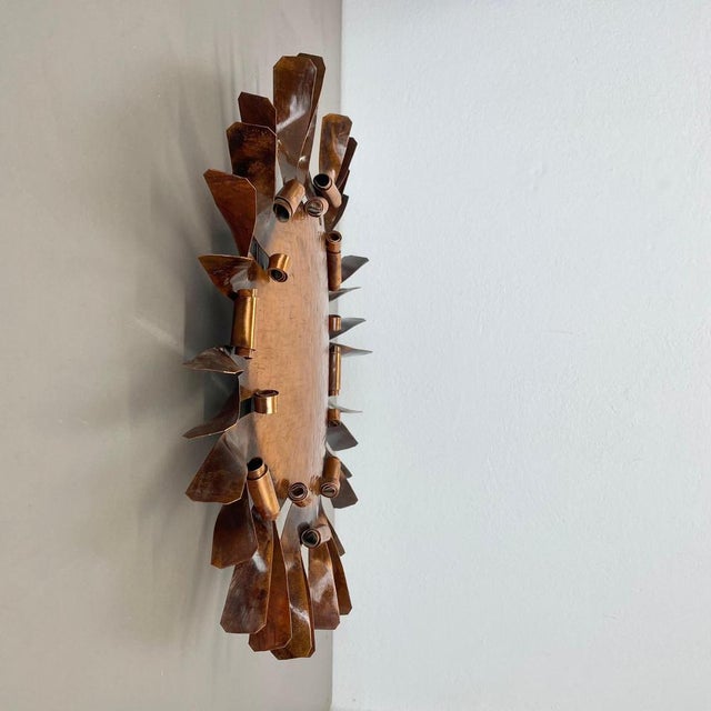1950s Large Copper Sunburst Theatre Wall Light in the style of Stilnovo, Italy, 1950s For Sale - Image 5 of 18