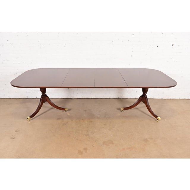English Councill Furniture Georgian Banded Mahogany Double Pedestal Extension Dining Table, Newly Refinished For Sale - Image 3 of 14