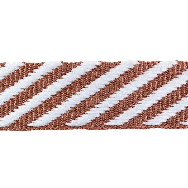 With its woven, diagonal stripe design, inspired by 1940s guitar straps, this twill tape is a dynamic finishing touch for...
