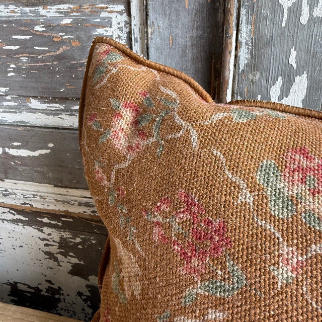 Made in France A timeless accent pillow woven in France from heavy, artisan linen — its dense, tactile weave and softly...