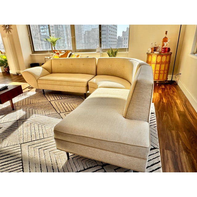 1960s Sculptural Mid-Century Curved Sectional Sofa – Reupholstered & Rare For Sale - Image 4 of 18