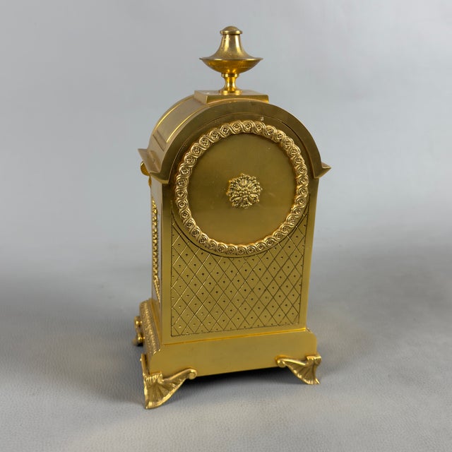 Hermle Mechanical Table Clock in Gilded Brass and Glass from Kienzle, 1977 For Sale - Image 4 of 14