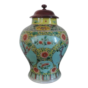19th Century Chinese Famille Vert Porcelain Jar Vase and Cover