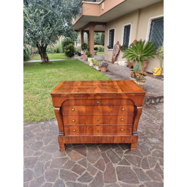 Early 19th Century Empire Chest of Drawers 1830 in Walnut Veneer For Sale - Image 5 of 14