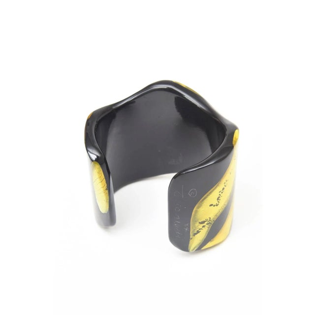 Chartreuse Vintage Frank Vigneri Chartreuse and BLack Plexiglass Sculptural Cuff Bracelet For Sale - Image 8 of 10