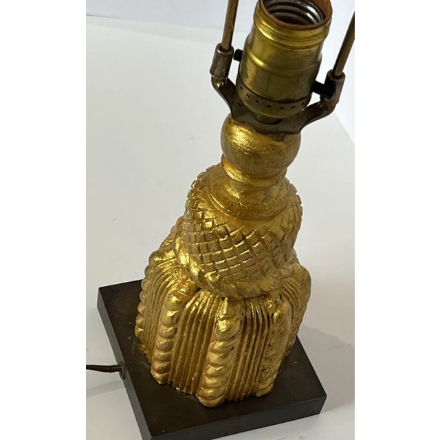 1960s C.1960 Hollywood Regency Hold Tassel Table Lamp For Sale - Image 5 of 7