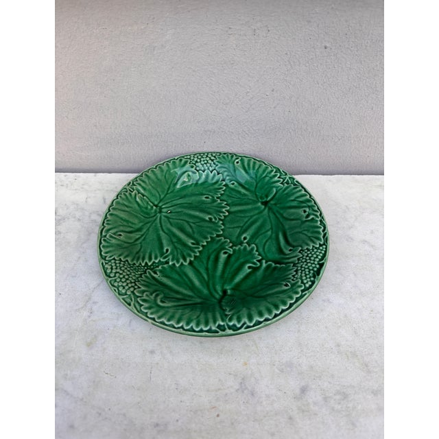French Green Majolica Leaves Plate Salins, circa 1890.