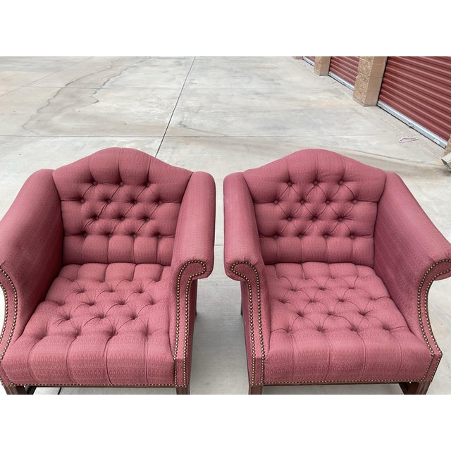 English Pair of Vintage St. Timothy Tufted English Traditional Lounge Chairs – Hickory, Nc For Sale - Image 3 of 16
