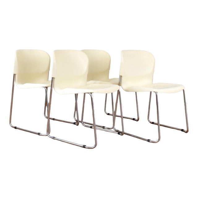 White SM400k Swing Chairs by Gerd Lange for Drabert, 1980s, Set of 4 For Sale