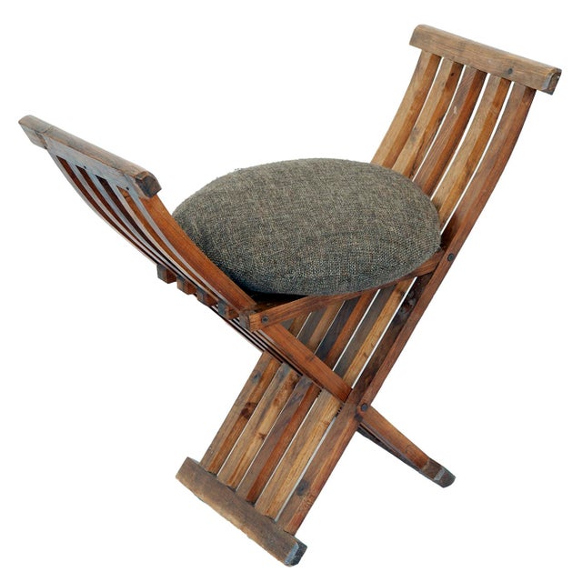 1970s Vintage Handcrafted Folding Peruvian Chair For Sale In Los Angeles - Image 6 of 9