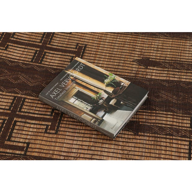 Tribal Vintage Tuareg Mat, Beige-Brown With Bold Tribal Geometric Motifs - Rug & Kilim For Sale - Image 3 of 9