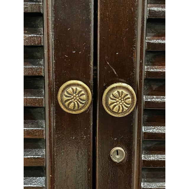 1950s Set of Two Gonzalo Puyat & Sons Cabinets For Sale - Image 15 of 18