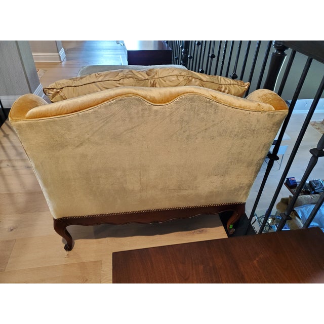 2000 - 2009 John Widdicomb for Stickley French Provincial Gold Velvet and Silk Chaise Lounge - Model 96-Jw For Sale - Image 5 of 5