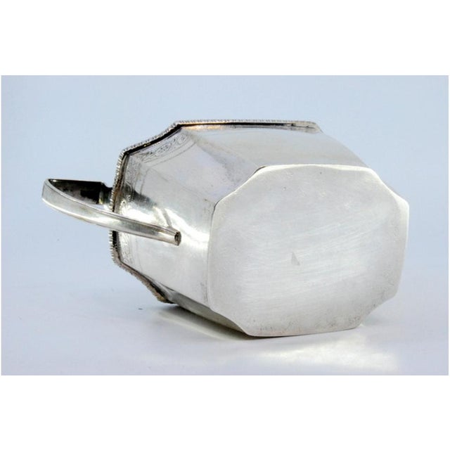 Silver Candy Box with Engraved Floral Motifs and Pearly Edges For Sale - Image 5 of 8