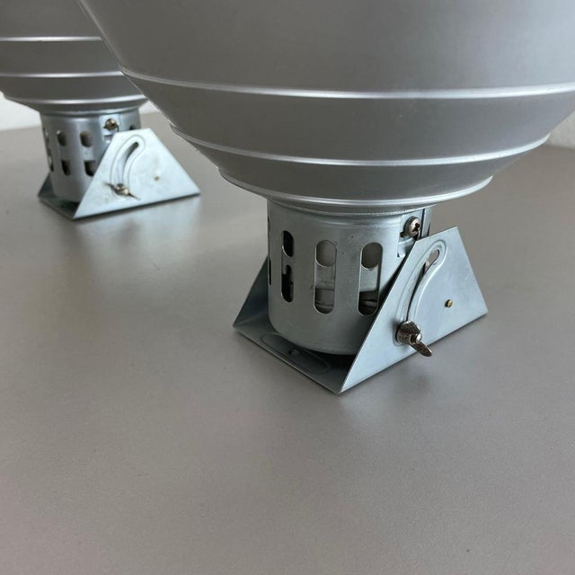 No. 2 Fotostudio Ceiling Lights from Zeiss Ikon, Germany, 1970s, Set of 2 For Sale - Image 15 of 18