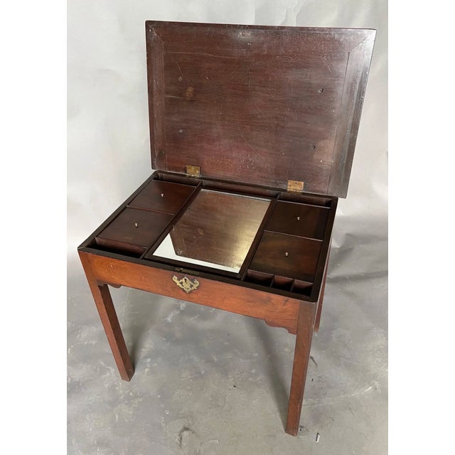 18th Century Georgian Mahogany Dressing Table With Lift Top and Sliding Mirror For Sale - Image 4 of 6