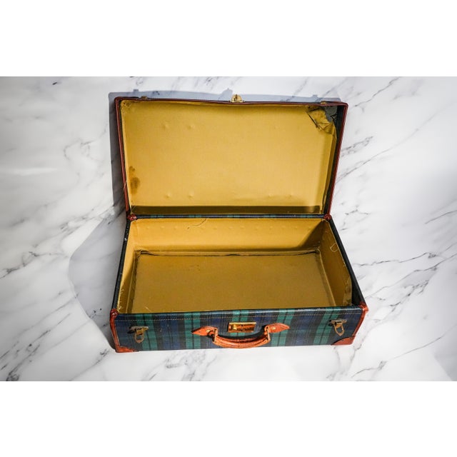Dark Green Heritage Style Vintage Tartan Leather Suitcase Luggage Home Decor Prop Storage For Sale - Image 8 of 18