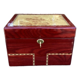Cherry and Burl Lacquered Keepsake Box With Decorative Inlays and Working Key For Sale