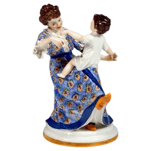 Art Nouveau Group Mother with Child by Paul Helmig for Meissen, Germany, 1912