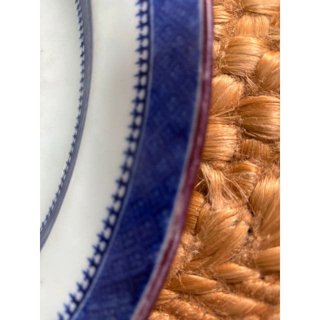 Chinese Export Armorial Charger, Early 19th Century For Sale In Philadelphia - Image 6 of 9