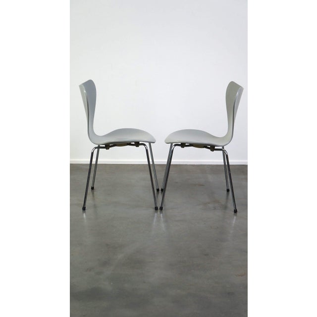 Danish Grey Butterfly Chairs from Fritz Hansen, 1984, Set of 4 For Sale - Image 3 of 14