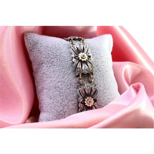 Gold and Silver Bracelet with Central Zirconias and Flower-Shaped Applications For Sale - Image 3 of 9