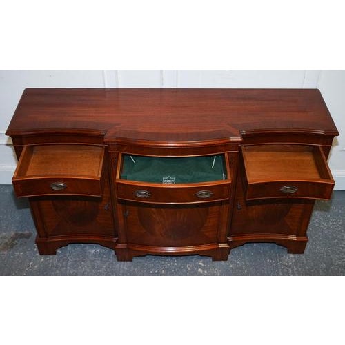 Vintage Serpentine Bow Front Sideboard with Drawers & Cupboard from Wade Furniture For Sale - Image 10 of 18