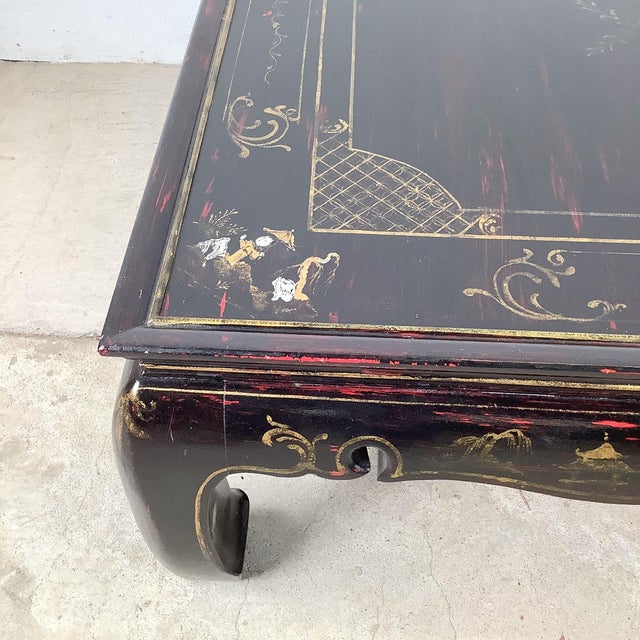 Vintage Black Lacquer Chinoiserie Cocktail Table With Gilt Decoration For Sale In Philadelphia - Image 6 of 12