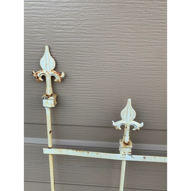 Late 20th Century Vintage Fleur De Lis Wrought Iron Garden Trellis For Sale - Image 5 of 9