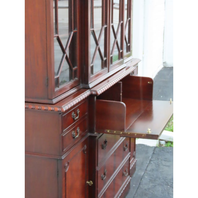 Union National Flame Mahogany 2 Part Breakfront China Display Cabinet 6666 For Sale - Image 13 of 18